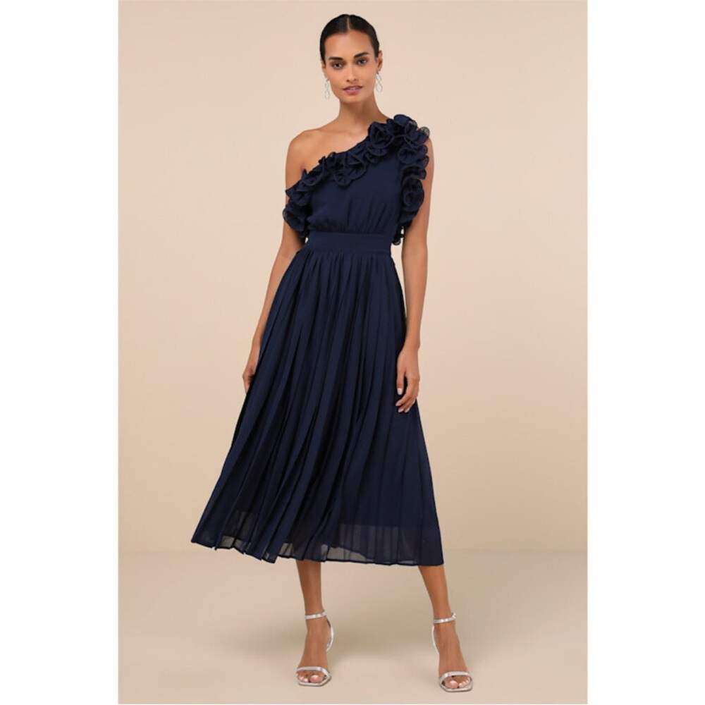 NWOT:  Lulus Splendid Charisma Navy Ruffled Pleated One-Shoulder Midi Dress (M)